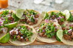 Tacos con Carne Asada