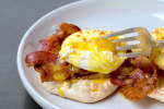 eggs benedict with bacon | Classpop Shot