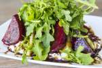 beet salad with goat cheese and arugula | Classpop Shot