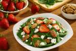 Strawberry Spinach Salad | Classpop Shot