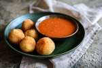 arancini rice balls with marinara Shot