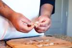 Chef peeling raw shrimp | Classpop Shot