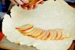 making apple raisin galette | Classpop Shot