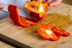 chef slicing a red pepper | Classpop