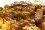 beef stroganoff with espagnole sauce | Classpop Shot