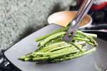 chef plating asparagus | Classpop Shot