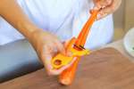 chef peeling a carrot | Classpop