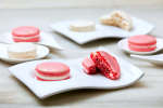 raspberry and vanilla macarons | Classpop Shot