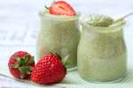 matcha chia seed pudding with strawberries | Classpop Shot