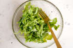 making an arugula salad | Classpop Shot