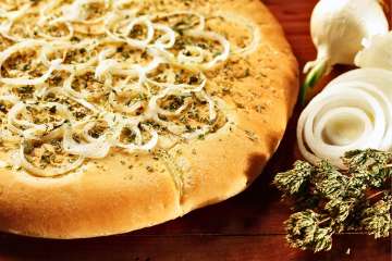 Make Pizza With a Vegan Twist