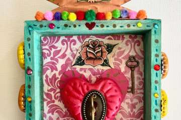 Artsy Shadow Box Décor