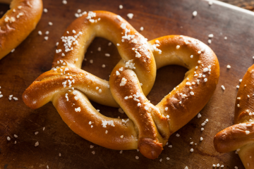 Make the Best Beer Cheese and Pretzels