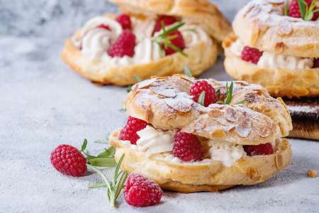 Berry-Filled Cream Puffs