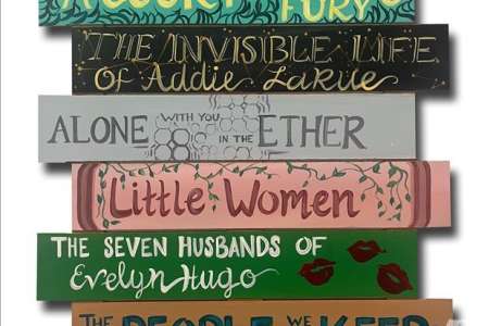 Personalized Bookshelf Design