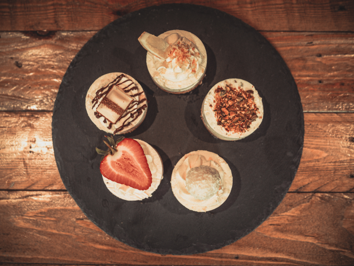 Memphis - assorted cheesecakes Shot