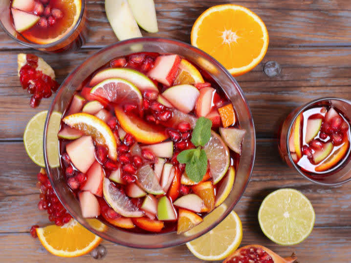 fresh red wine sangria with fruit | Classpop Shot