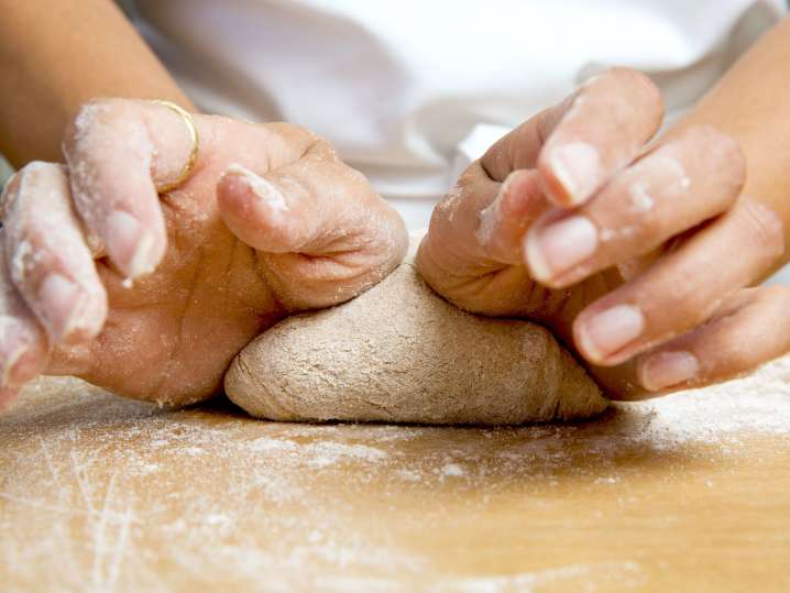 making roti | Classpop Shot