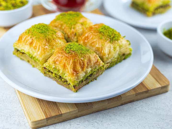 baklava with pistachios | Classpop Shot