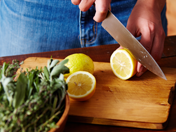 cutting lemon Shot