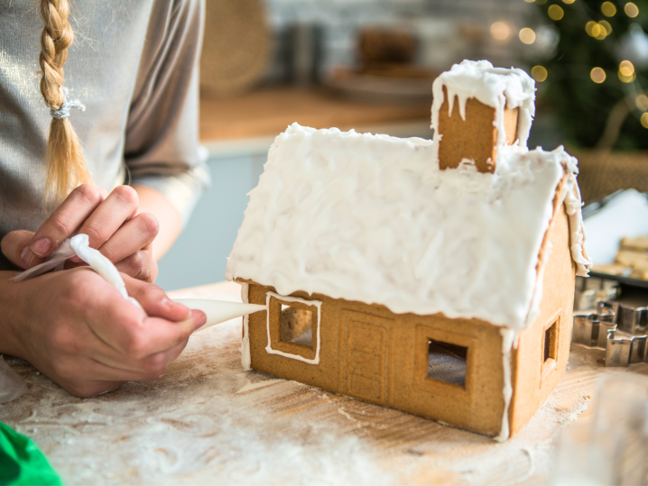 This was the most humbling Cocoa Stand gingerbread house, & it was mis, ginger bread house