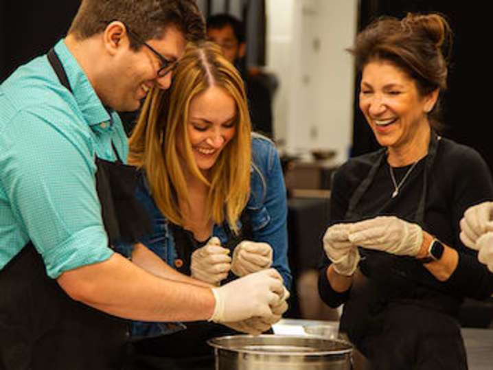 SelfUp Mexican 3 people taking a cooking class | Classpop Shot