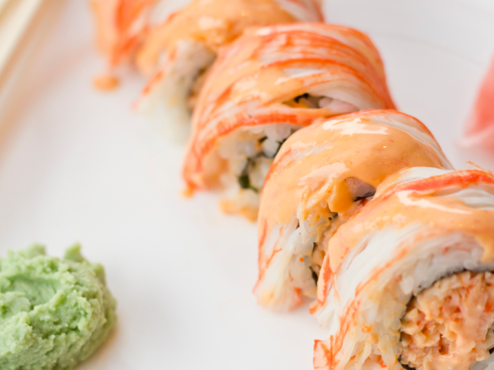 Toronto - crab californian sushi (2) Shot