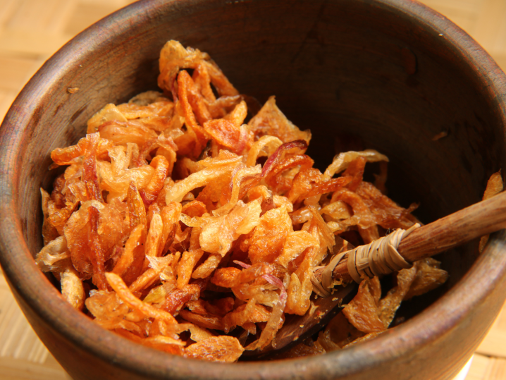 Charleston - crispy shallots Shot