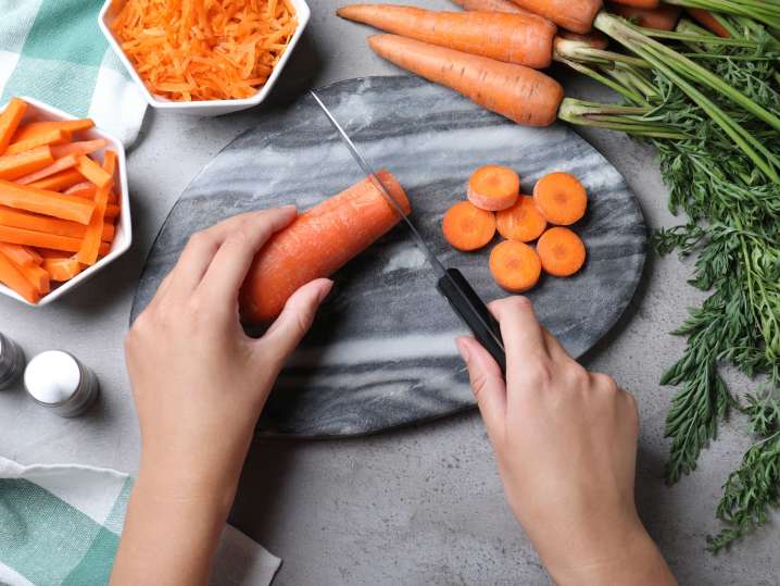 Using carrot tops for pesto Shot