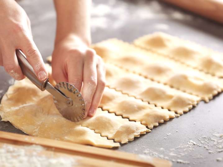 Cutting ravioli Shot