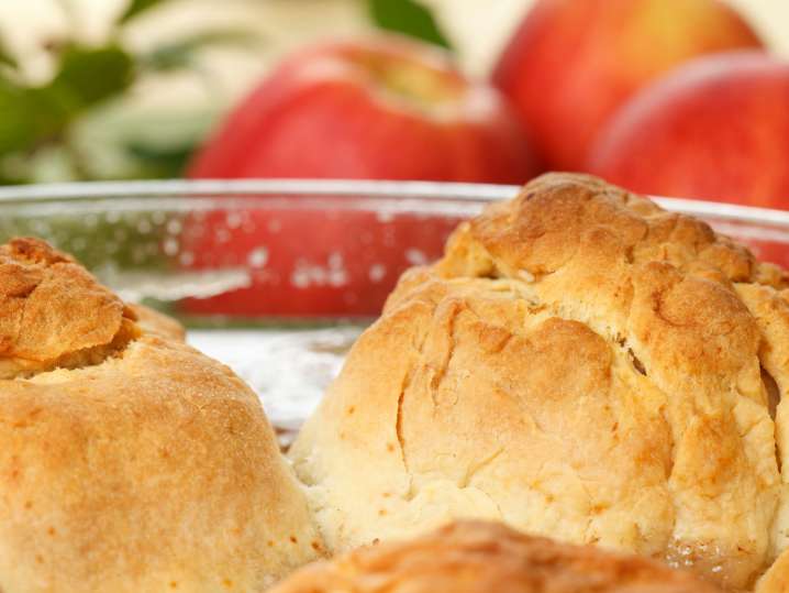 London - apple stuffed fried dumplings (2) Shot