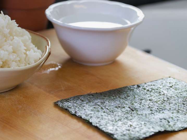 Tampa - nori sheet and sushi rice Shot