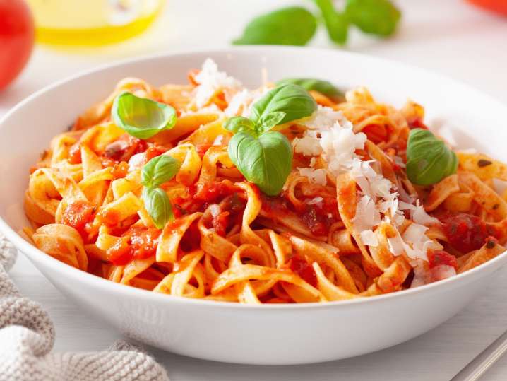 Charlotte - fresh tagliatelle with marinara sauce Shot