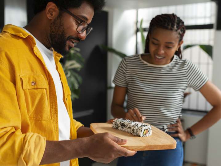 Charlotte - view-people-learning-how-make-traditional-sushi-dish (7) Shot