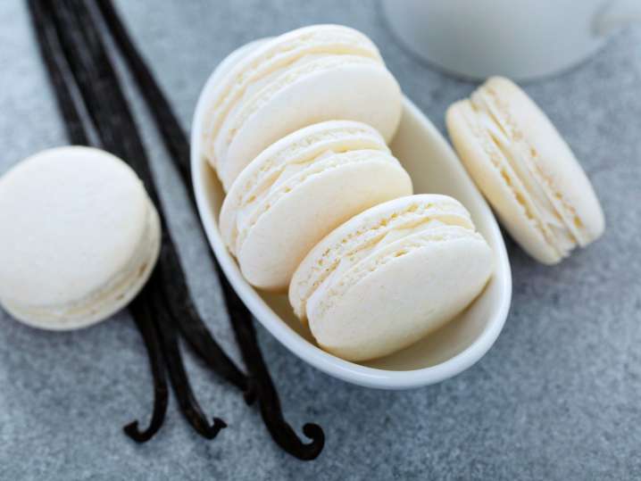vanilla macarons Shot