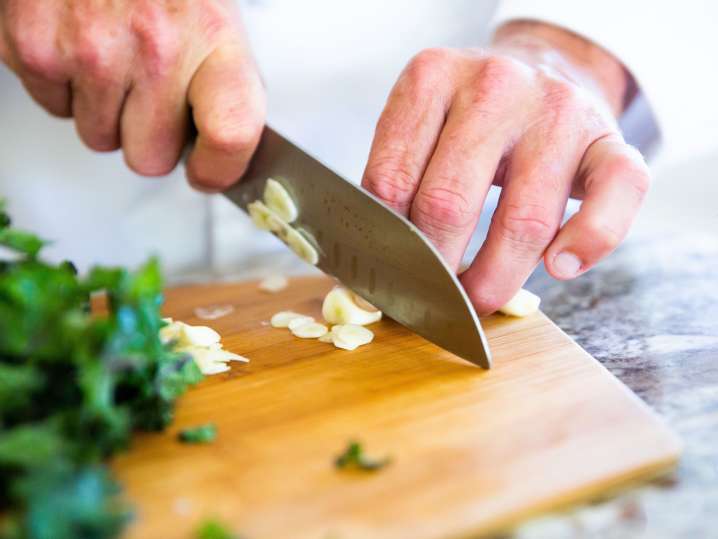 Minneapolis - cutting garlic Shot