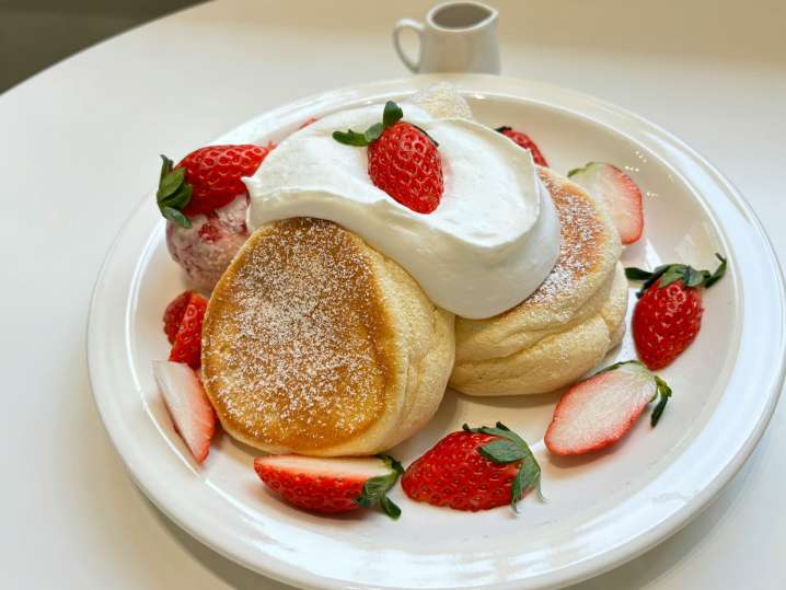 Raleigh - japanese soufflee with strawberries Shot