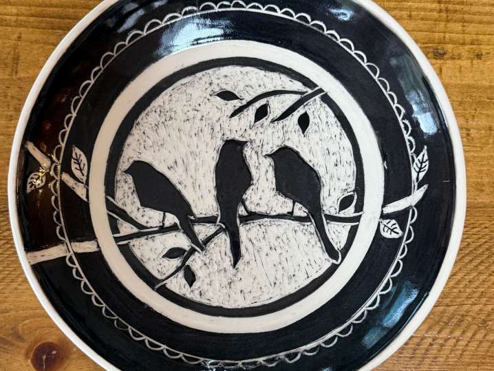Boston - sgraffito plate (2) Shot