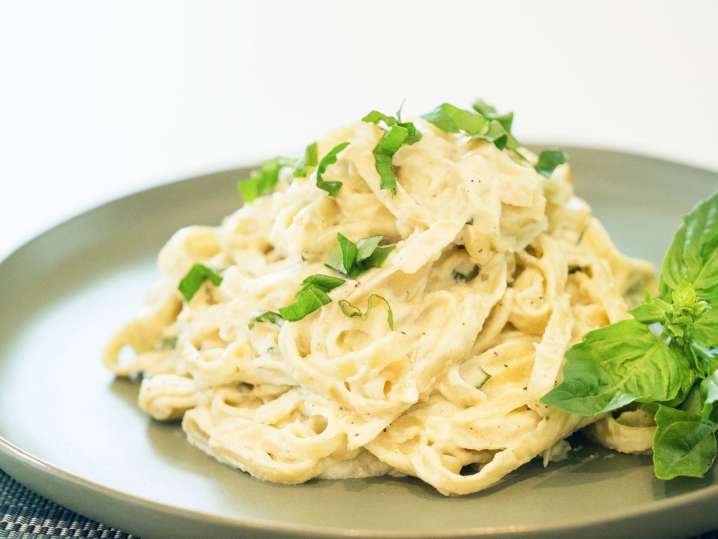 fettuccine Alfredo pasta Shot