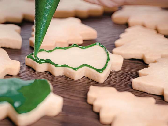 tree decorated cookies Shot