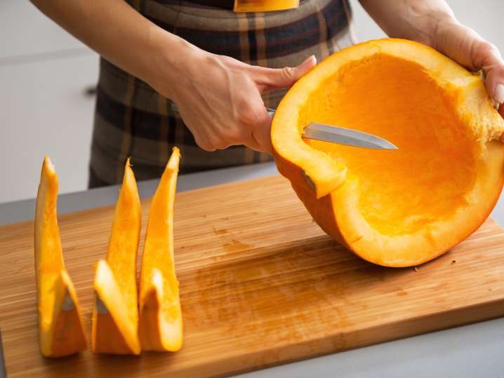 Sacramento - cutting pumpkin Shot