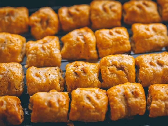 british sausage rolls, photo from chef natalie daniella | Classpop Shot