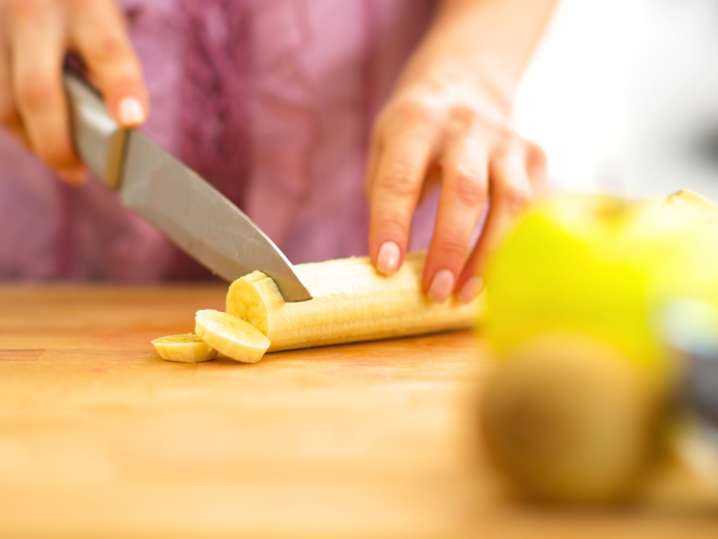 Cutting bananas for dessert | Classpop Shot