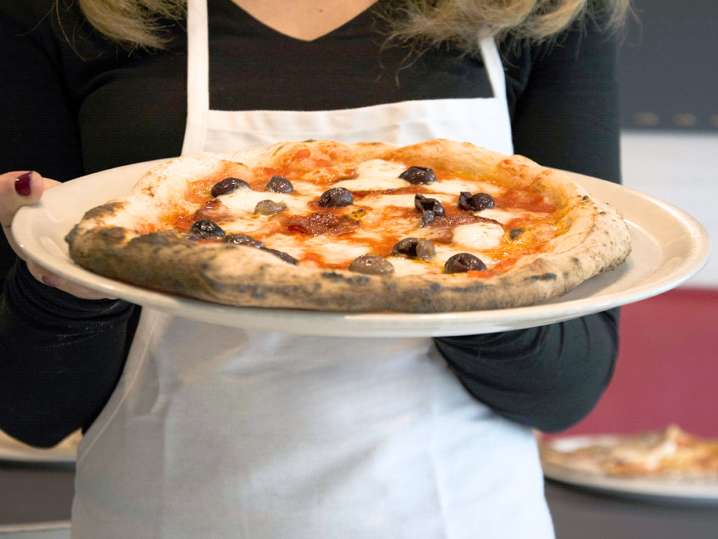 Artisan Italian pizza | Classpop Shot