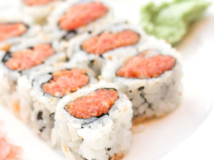 Tuna sushi roll | Classpop Shot