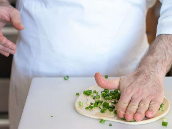 Making scallion pancakes | Classpop Shot