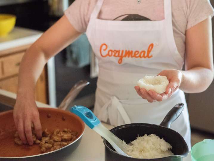 making onigiri | Classpop Shot