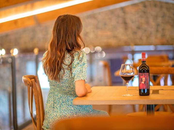 drinking wines | Classpop Shot