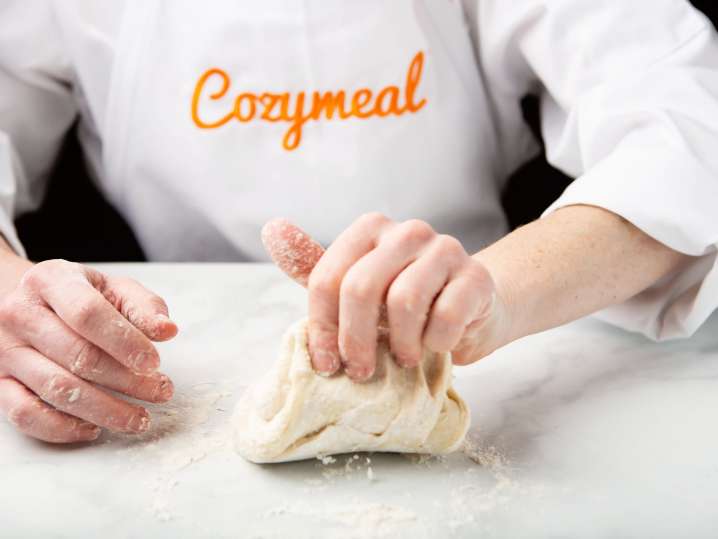 kneading dough | Classpop Shot