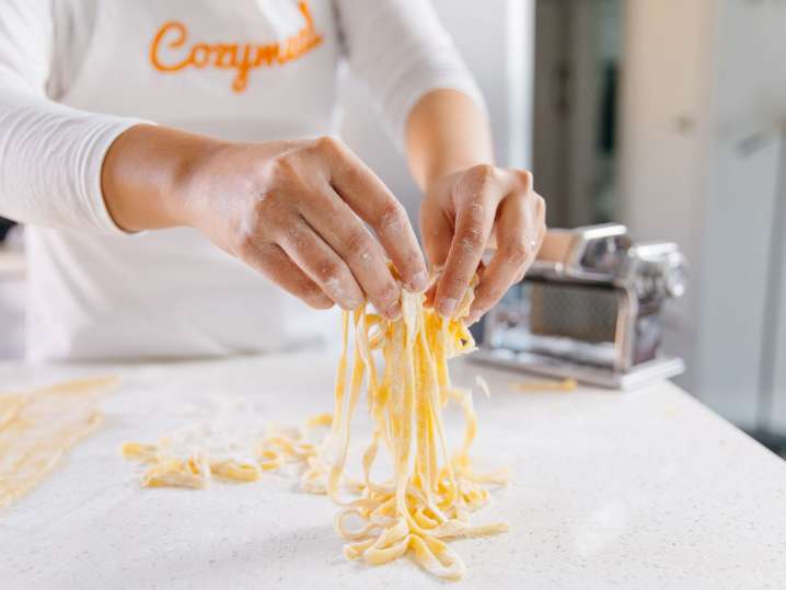 making fettucine pasta | Classpop Shot